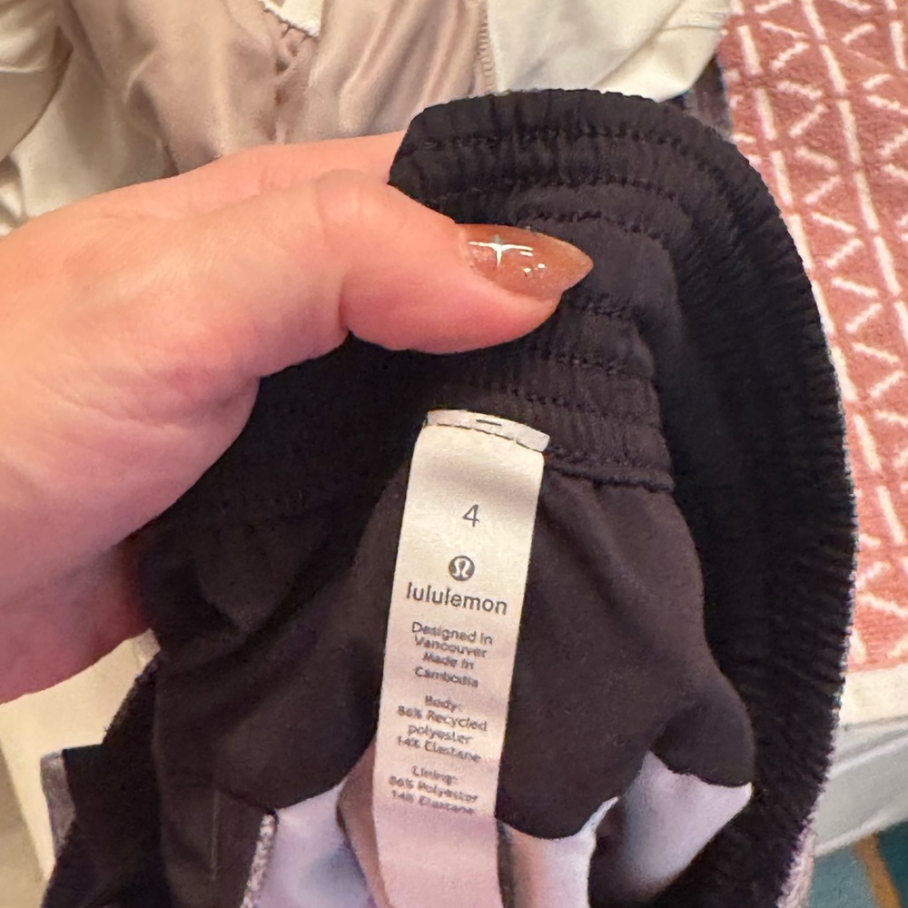Lululemon gray short - Picture 3 of 3